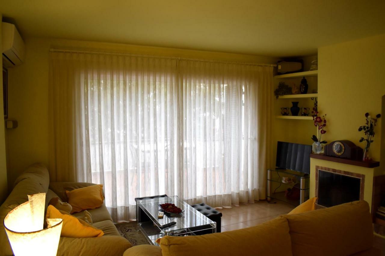 Magnolia, Habitacion Matrimonial Con Bano Uso Privado, En Casa Compartida Palafrugell Exterior foto