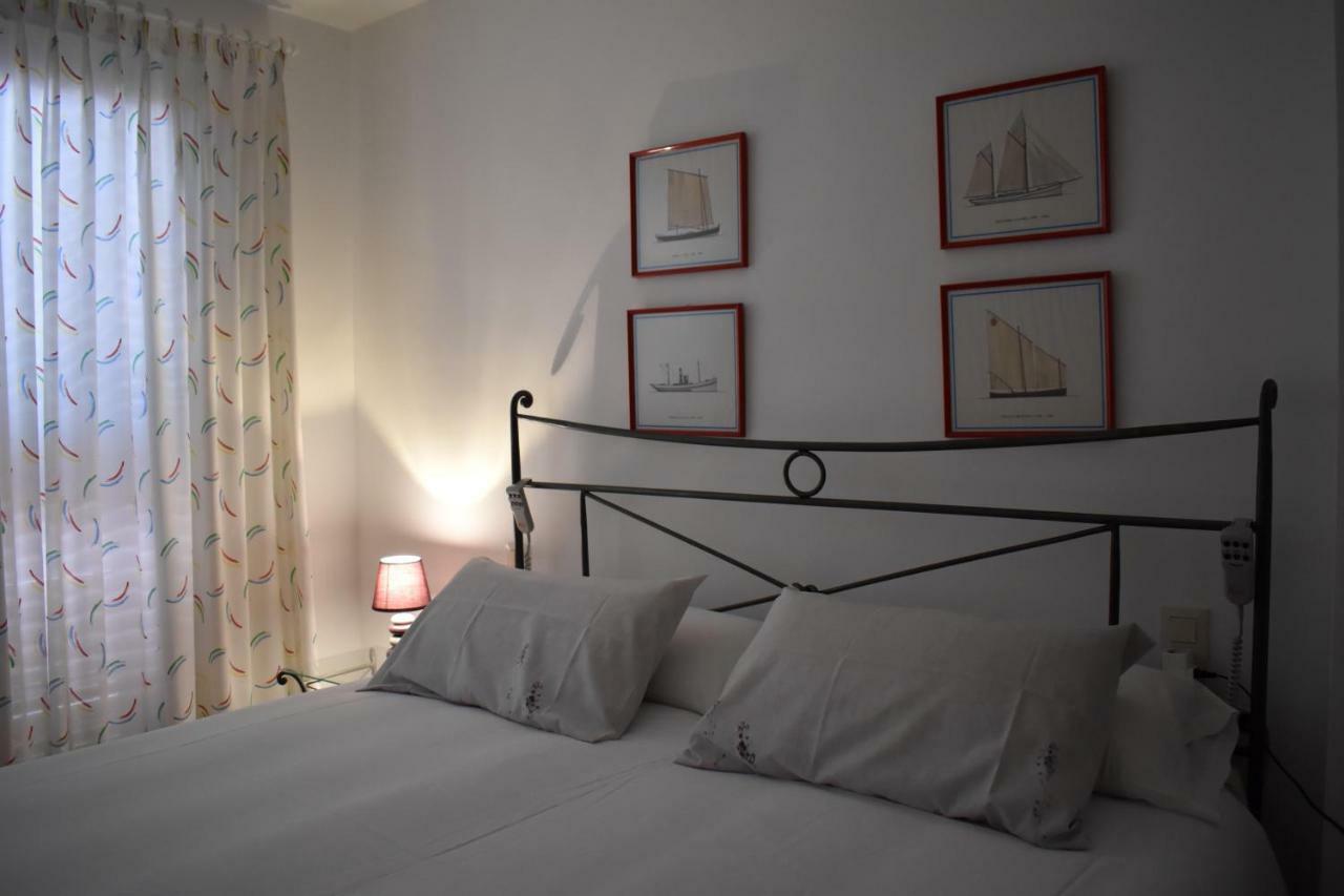 Magnolia, Habitacion Matrimonial Con Bano Uso Privado, En Casa Compartida Palafrugell Exterior foto